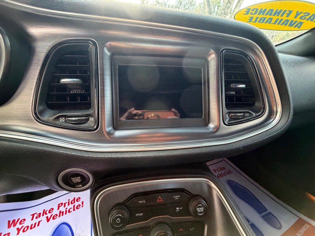 2018 Dodge Challenger Image 25