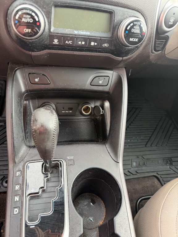 2013 Hyundai Tucson Image 22