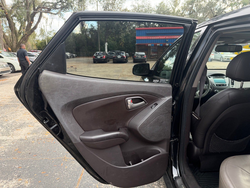 2013 Hyundai Tucson Image 29