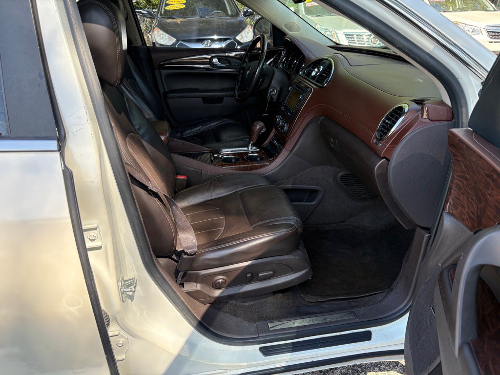 2013 Buick Enclave Image 11