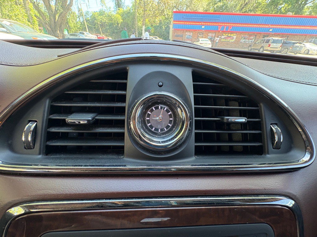 2013 Buick Enclave Image 24