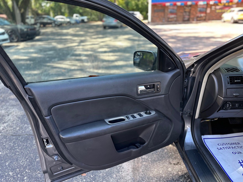 2012 Ford Fusion Image 11