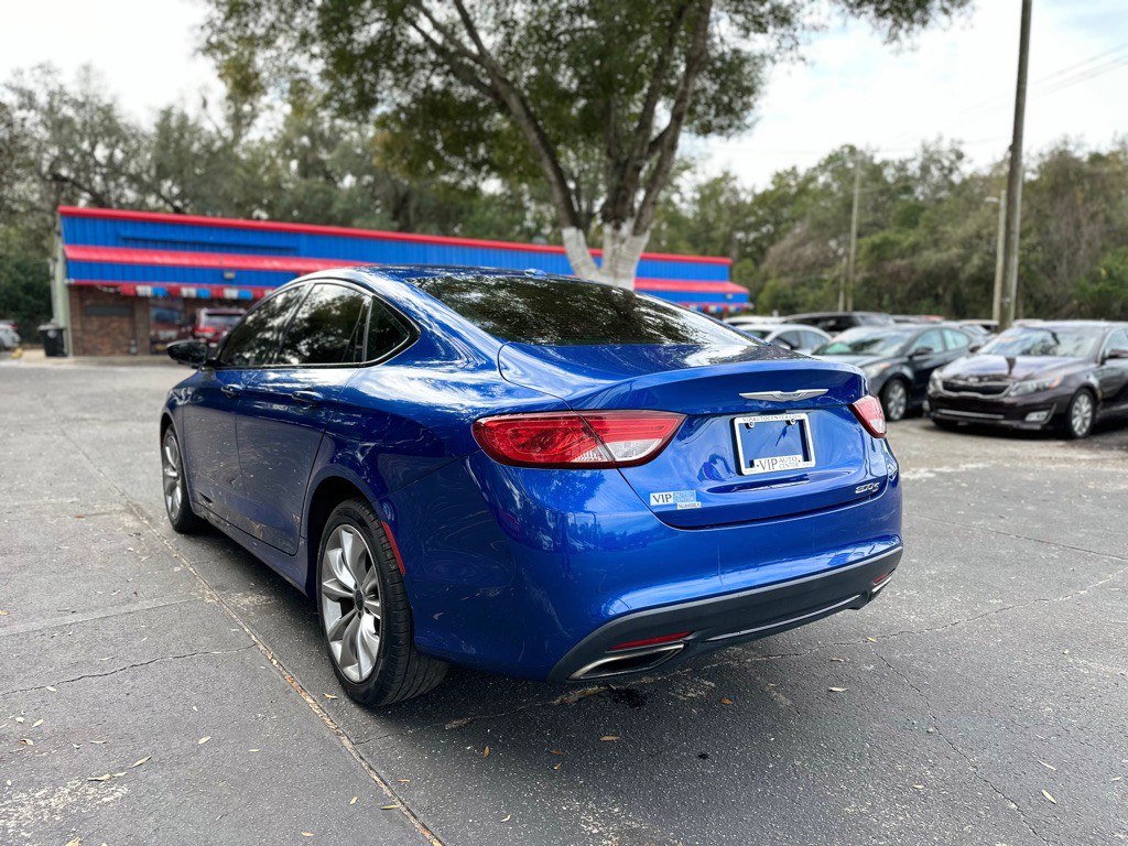 2015 Chrysler 200 Image 3