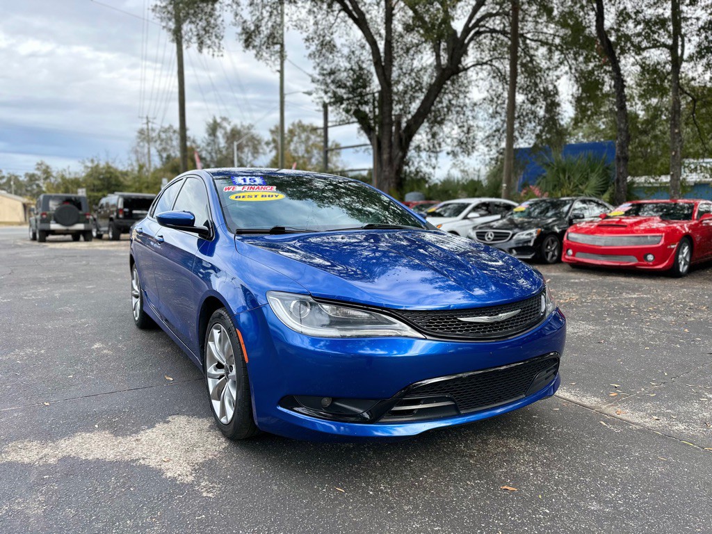 2015 Chrysler 200 Image 7