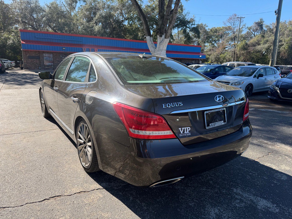 2016 Hyundai Equus Image 3