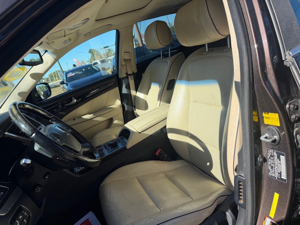 2016 Hyundai Equus Image 13