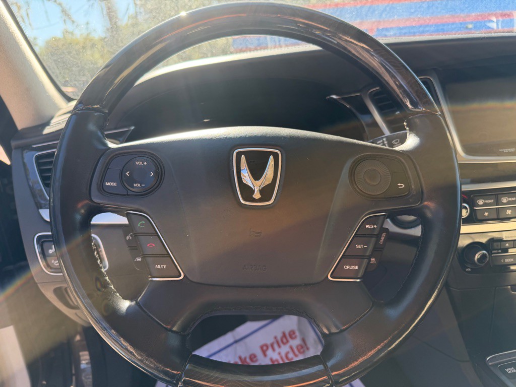 2016 Hyundai Equus Image 15