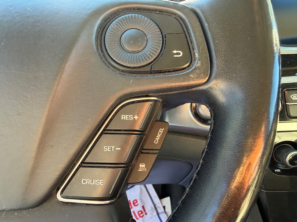 2016 Hyundai Equus Image 16