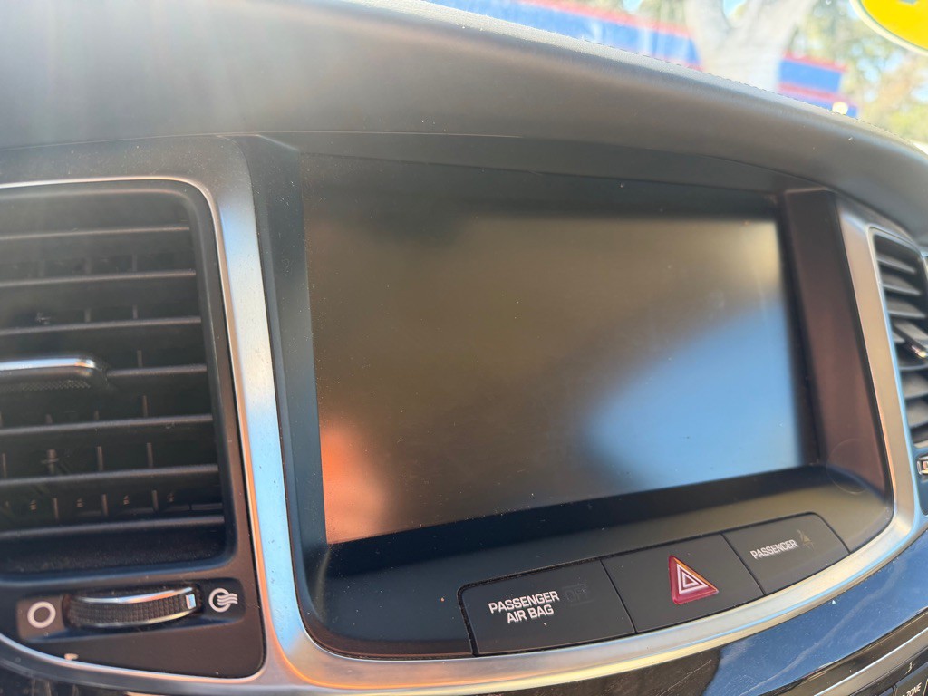 2016 Hyundai Equus Image 23