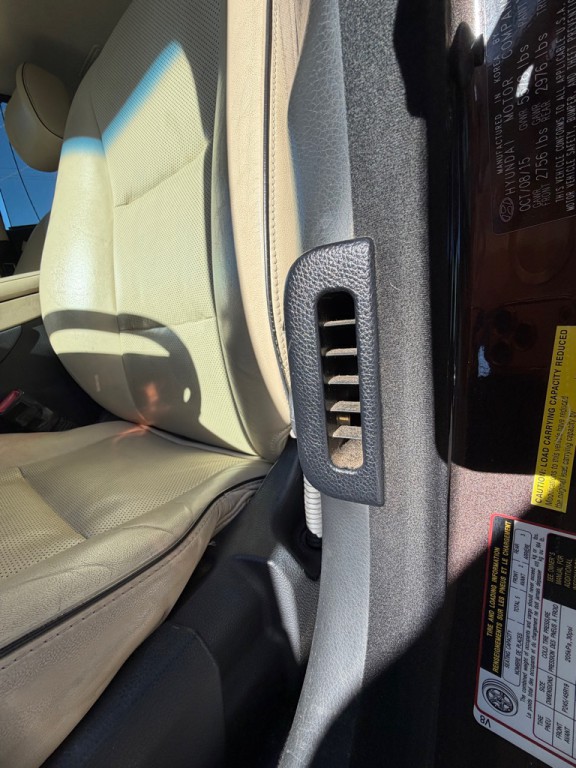 2016 Hyundai Equus Image 29