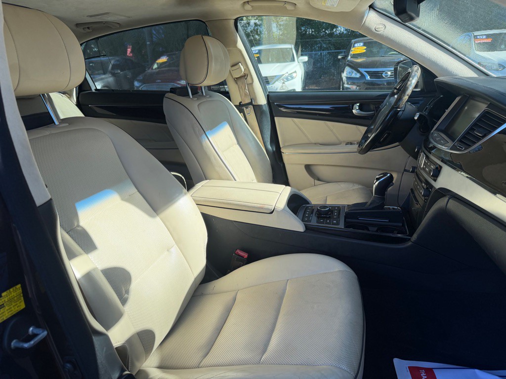 2016 Hyundai Equus Image 50