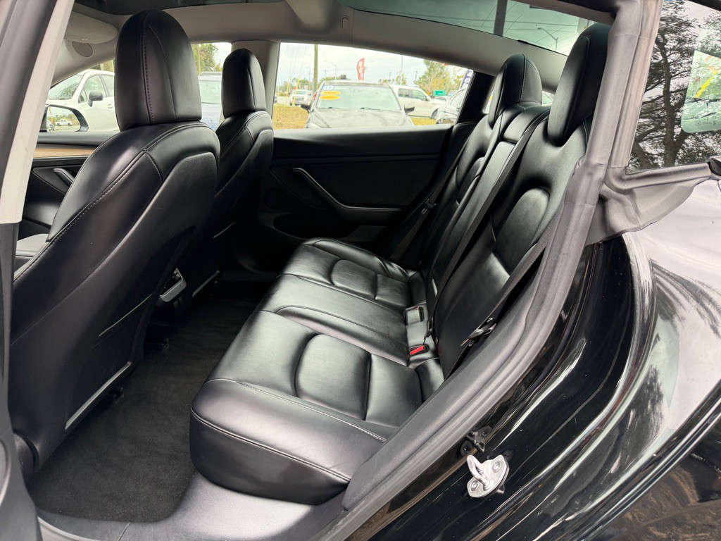 2022 Tesla Model 3 Image 23