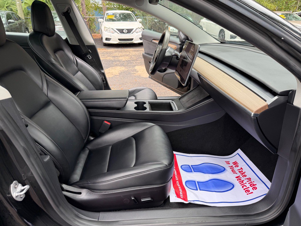 2022 Tesla Model 3 Image 28