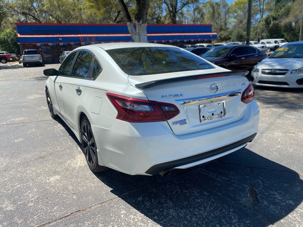 2017 Nissan Altima Image 3