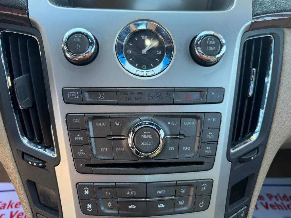 2011 Cadillac CTS Image 20