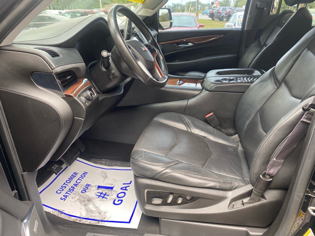 2015 Cadillac Escalade Image 11