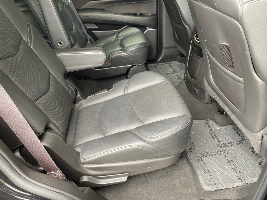 2015 Cadillac Escalade Image 19