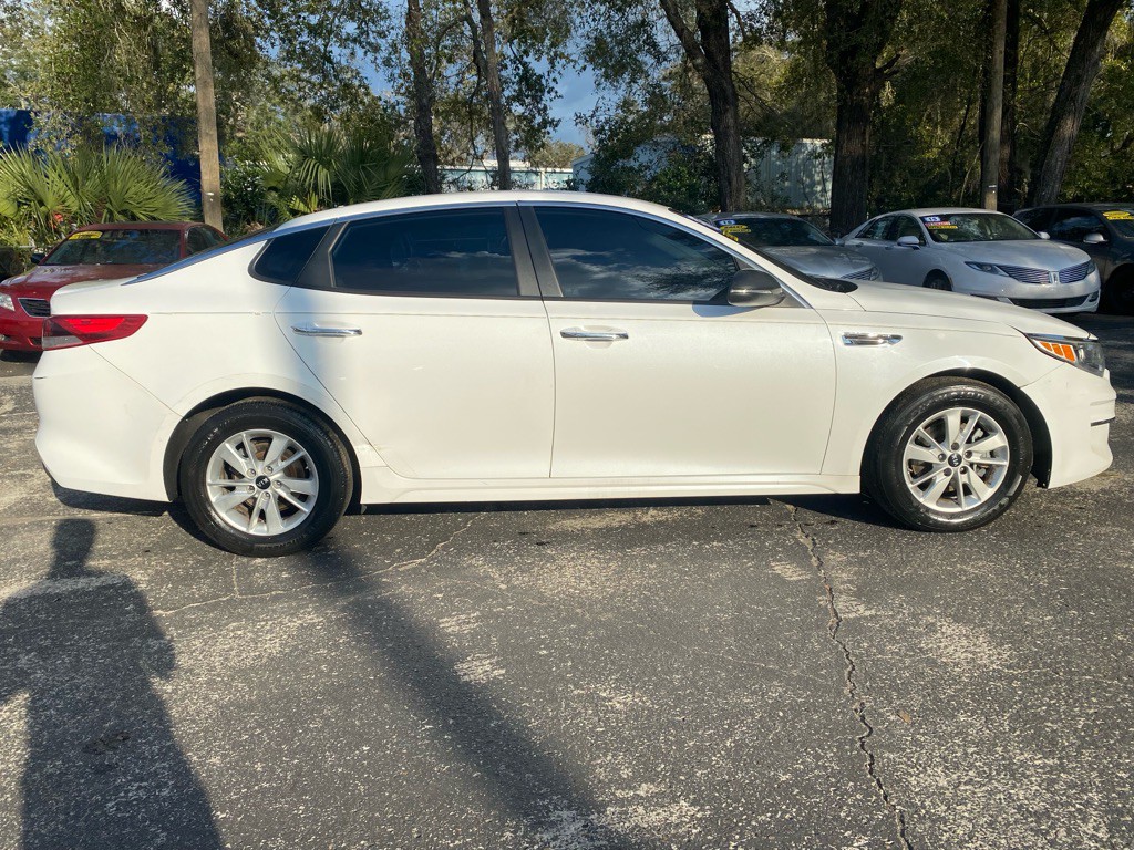 2017 Kia Optima Image 6