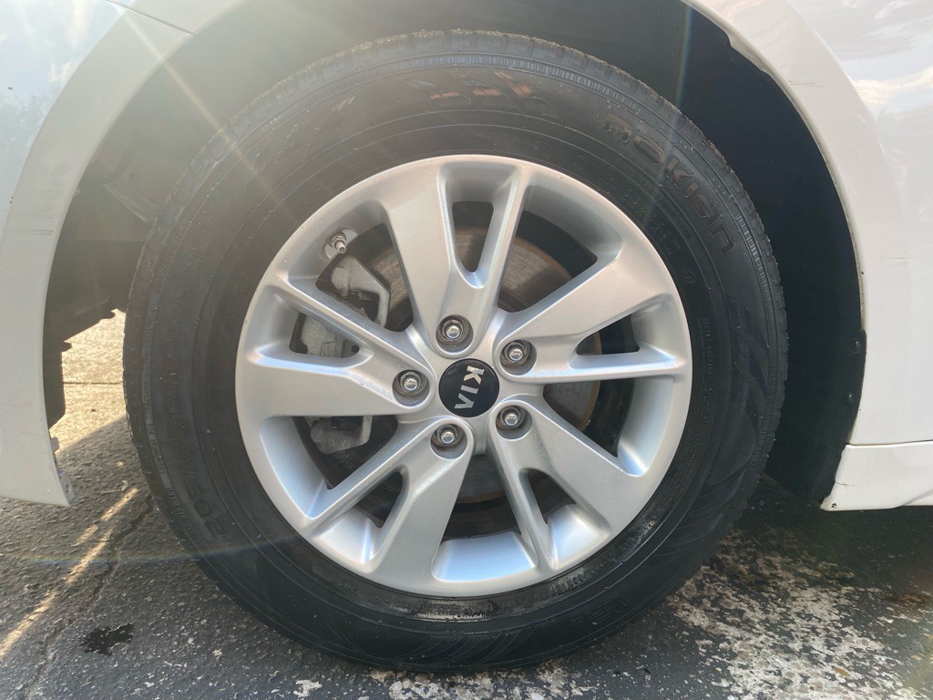 2017 Kia Optima Image 9