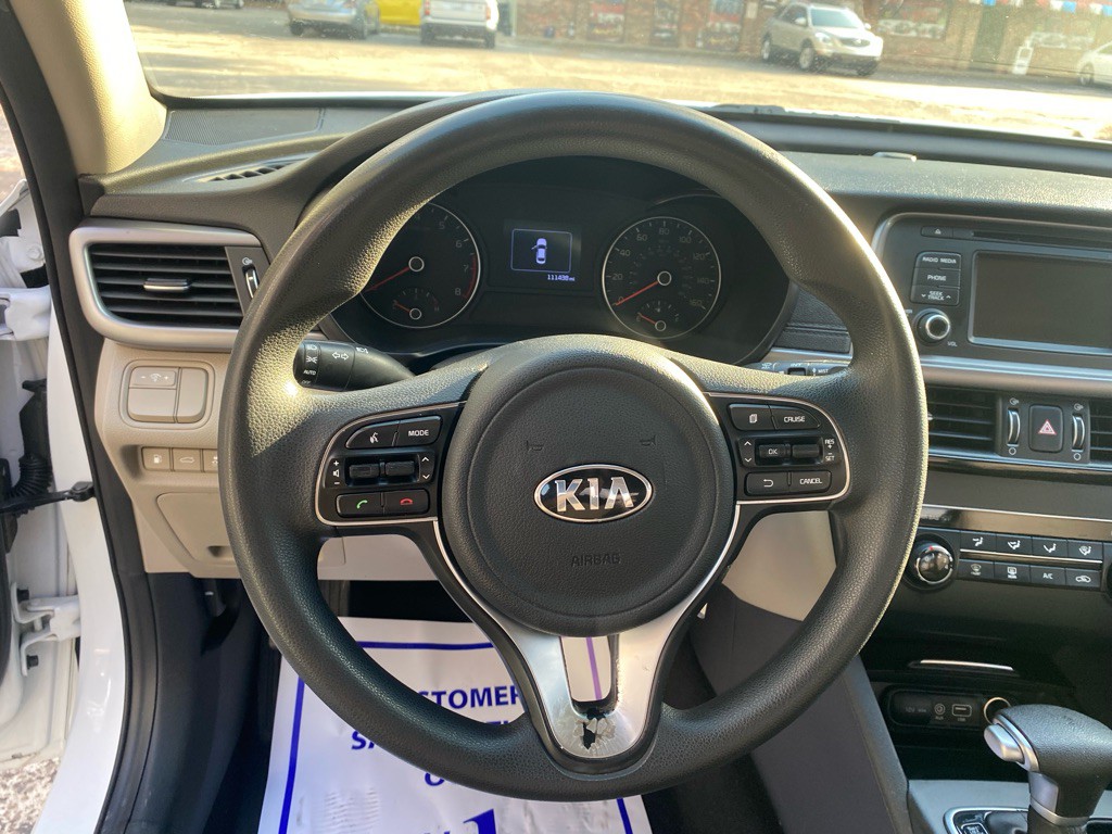 2017 Kia Optima Image 10