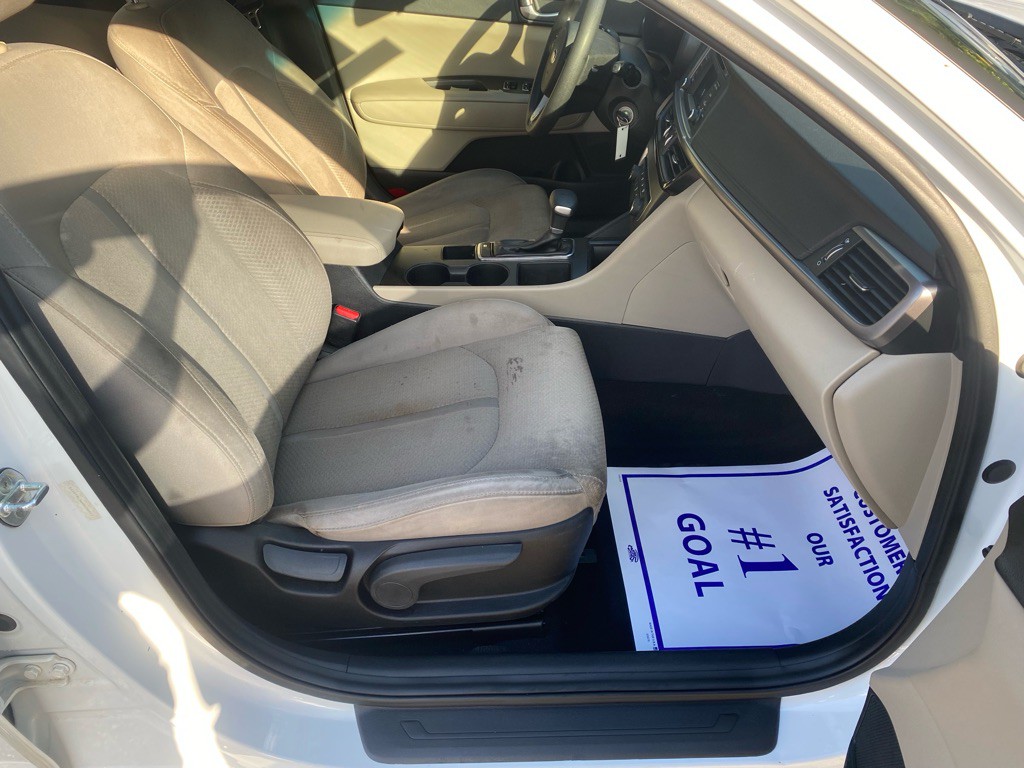 2017 Kia Optima Image 19