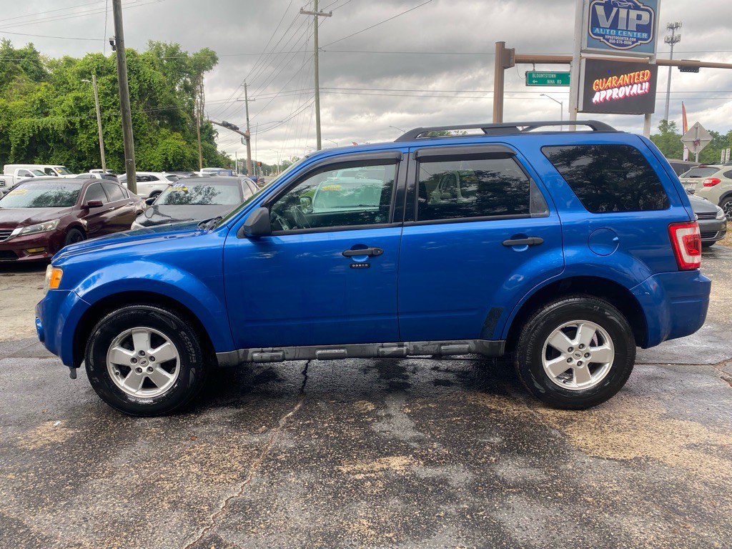 2011 Ford Escape Image 2