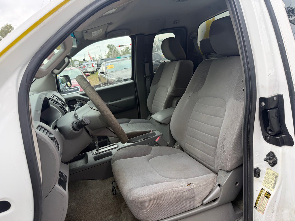 2012 Nissan Frontier Image 10