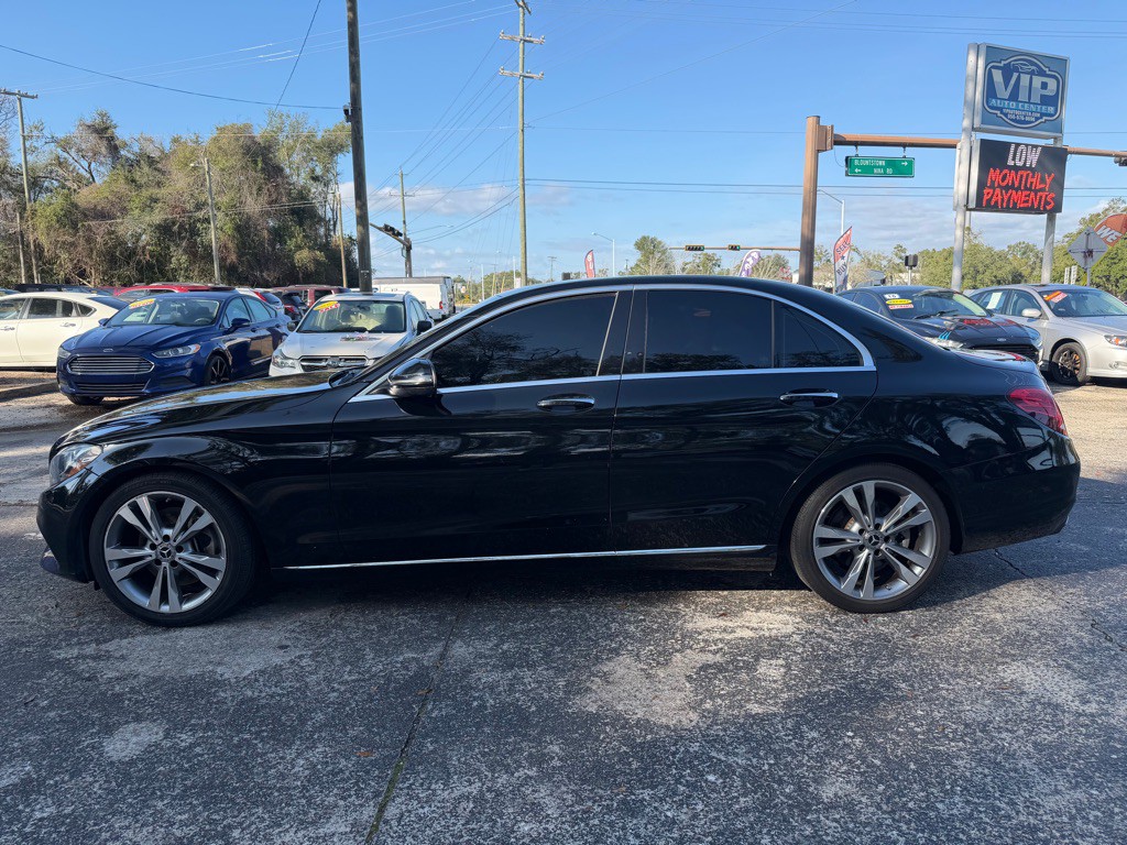 2018 Mercedes-Benz C-Class Image 2