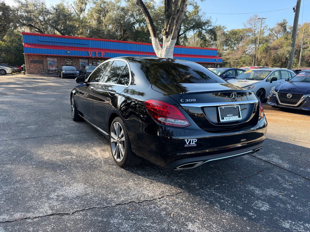 2018 Mercedes-Benz C-Class Image 3