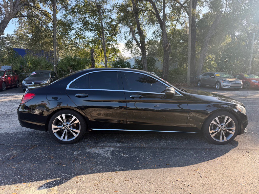 2018 Mercedes-Benz C-Class Image 6