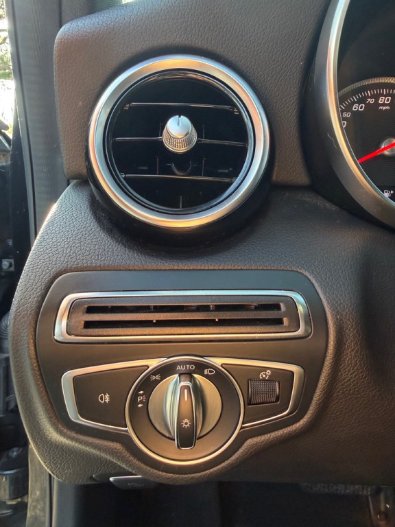 2018 Mercedes-Benz C-Class Image 12