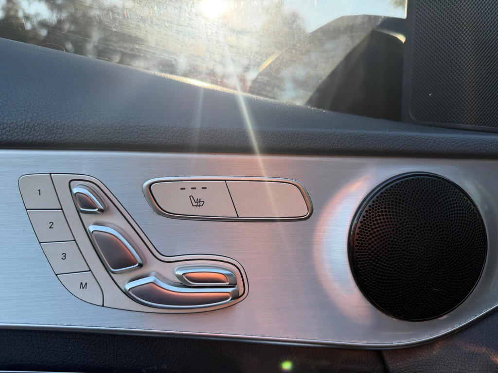 2018 Mercedes-Benz C-Class Image 18