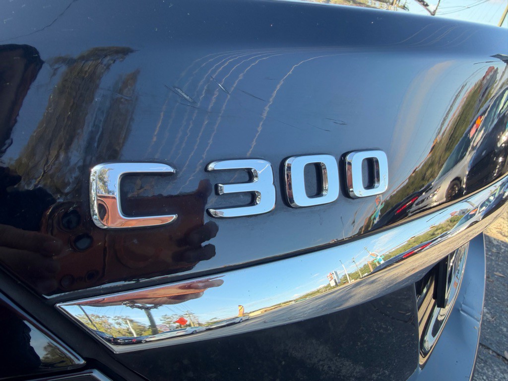 2018 Mercedes-Benz C-Class Image 37