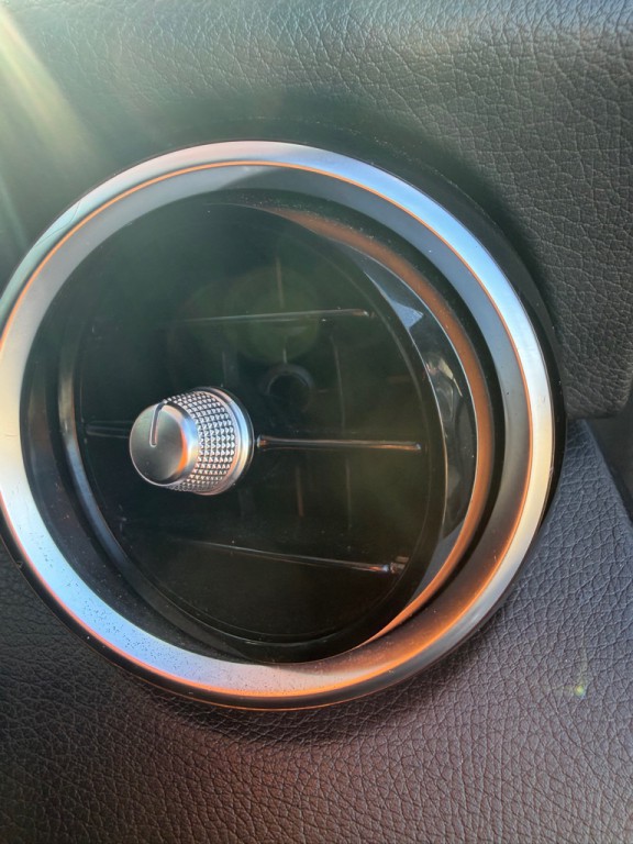 2018 Mercedes-Benz C-Class Image 39