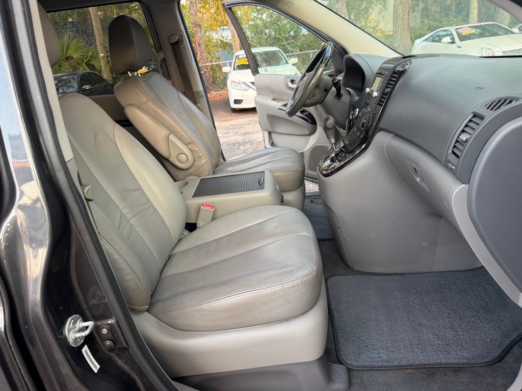 2014 Kia Sedona Image 28