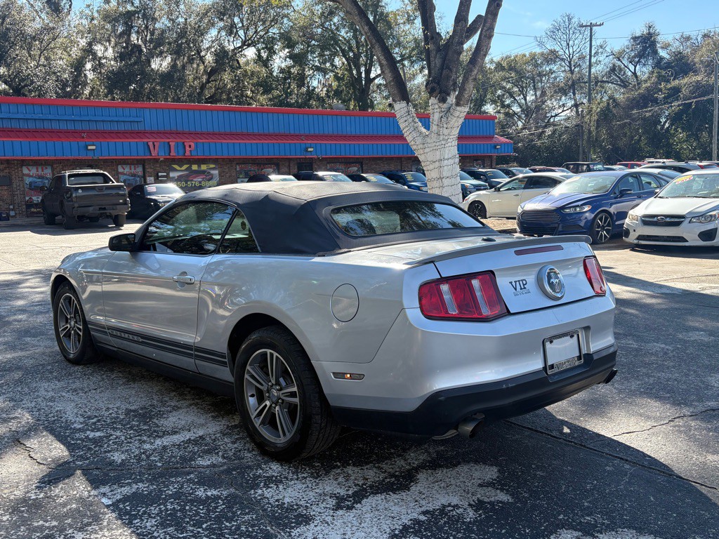 2011 Ford Mustang Image 3