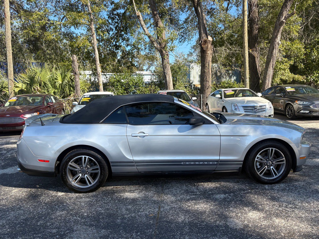2011 Ford Mustang Image 6