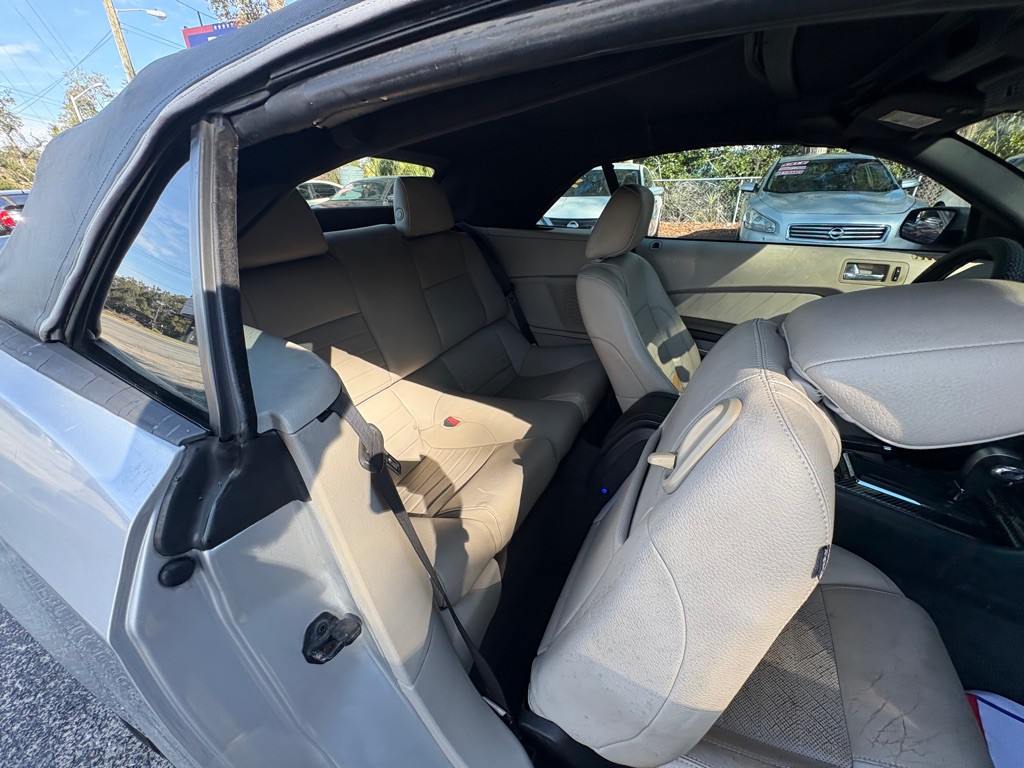 2011 Ford Mustang Image 16