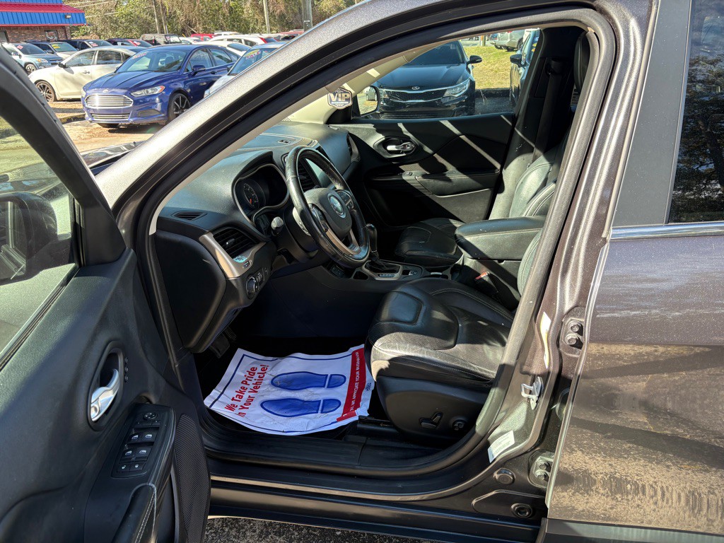 2015 Jeep Cherokee Image 10