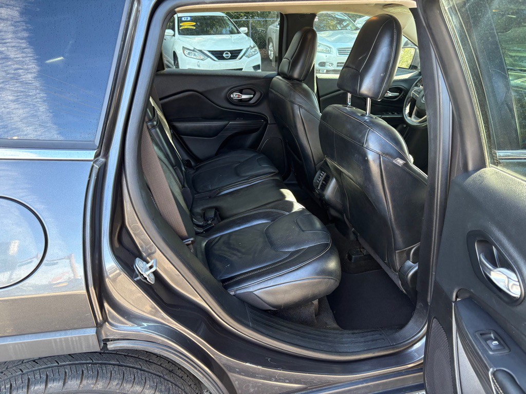 2015 Jeep Cherokee Image 15