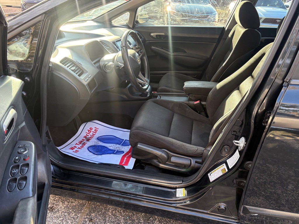 2011 Honda Civic Image 8