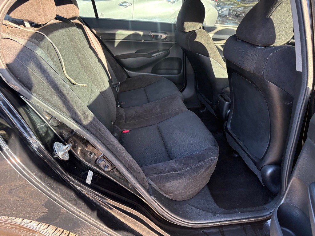 2011 Honda Civic Image 12
