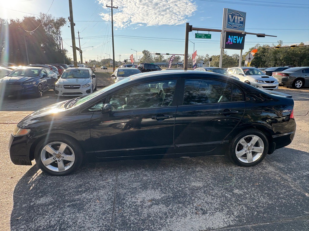 2011 Honda Civic Image 2