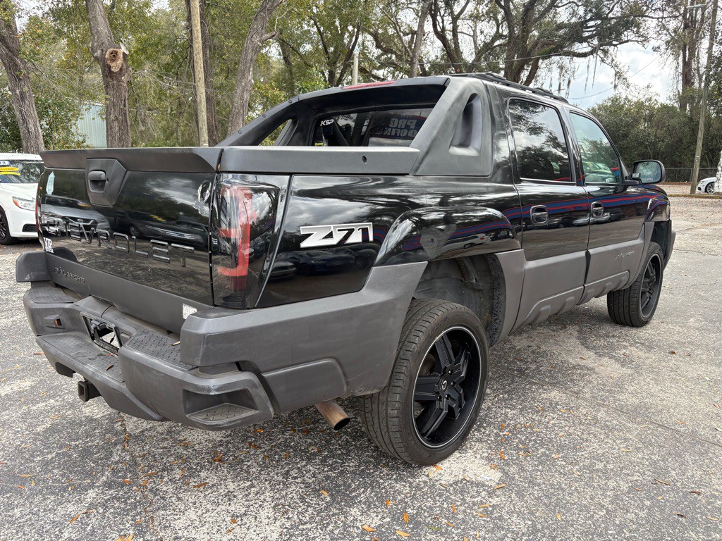 2003 Chevrolet Avalanche Image 5