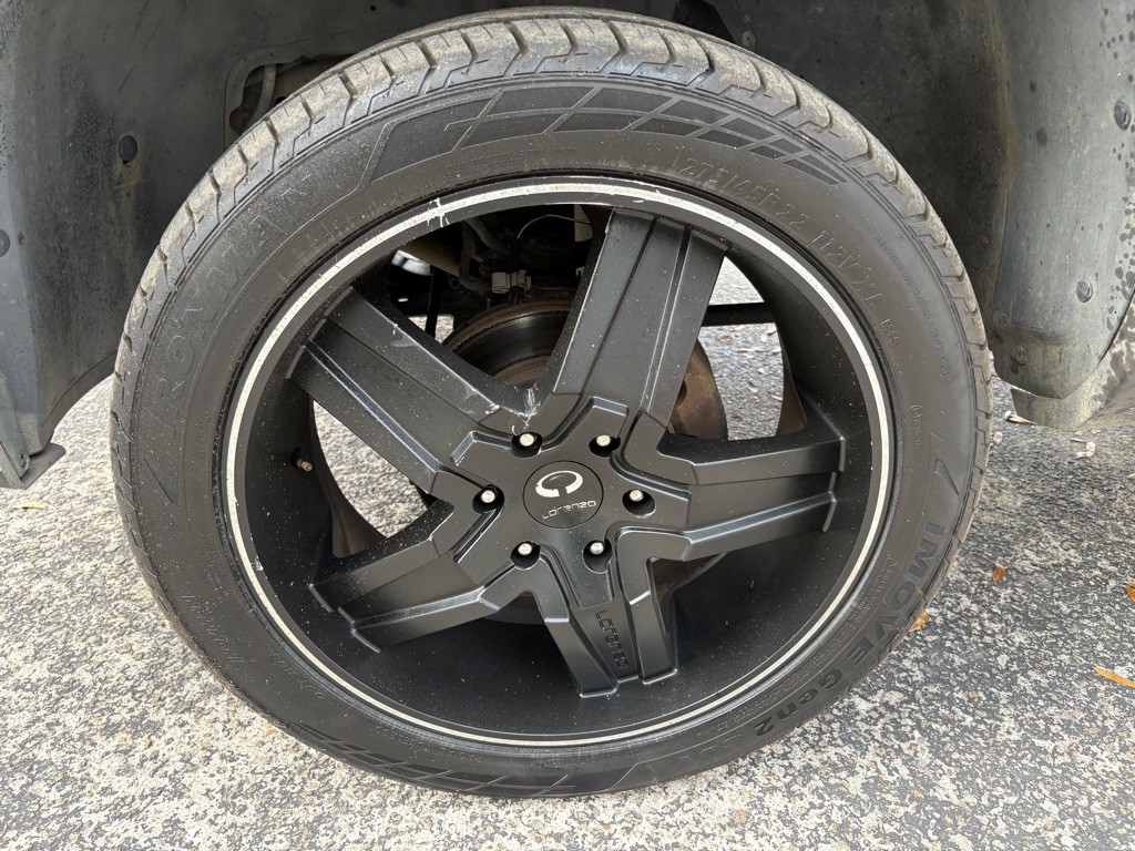 2003 Chevrolet Avalanche Image 8