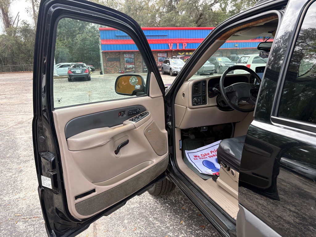 2003 Chevrolet Avalanche Image 11