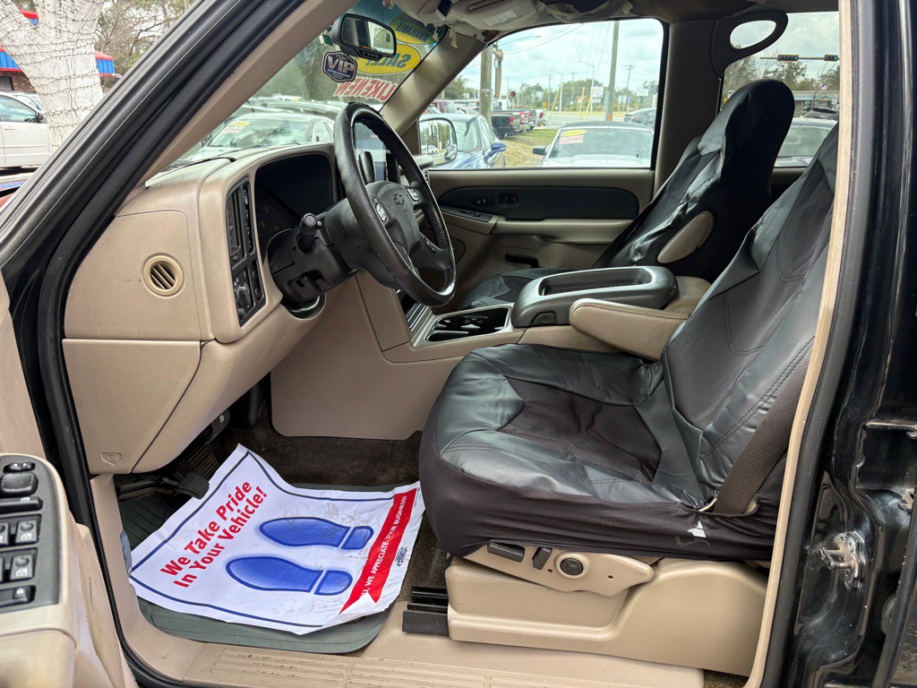 2003 Chevrolet Avalanche Image 12