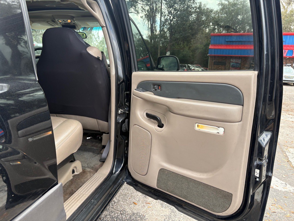 2003 Chevrolet Avalanche Image 15