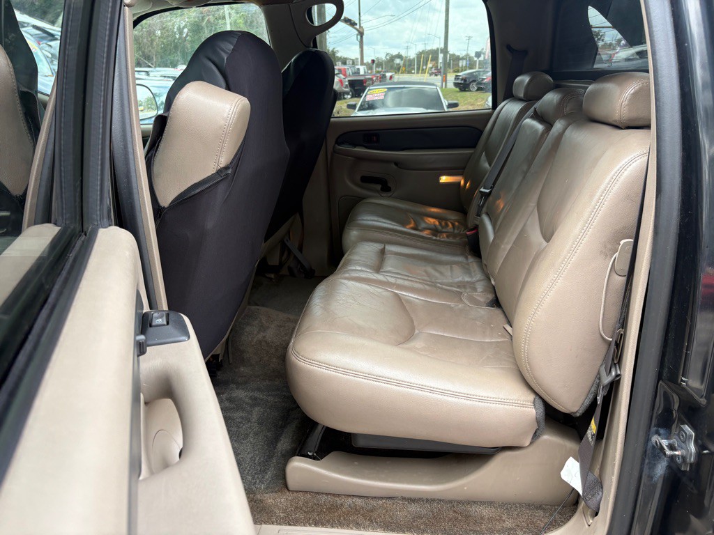 2003 Chevrolet Avalanche Image 18