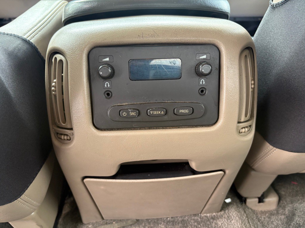 2003 Chevrolet Avalanche Image 20